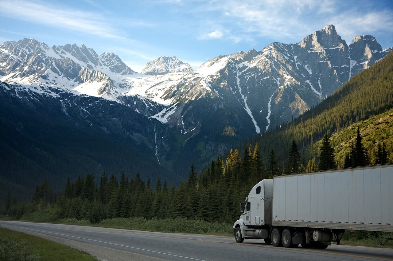 Jak dobrać transport do rodzaju towaru?